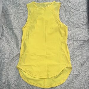 Brand new lululemon tank size 2